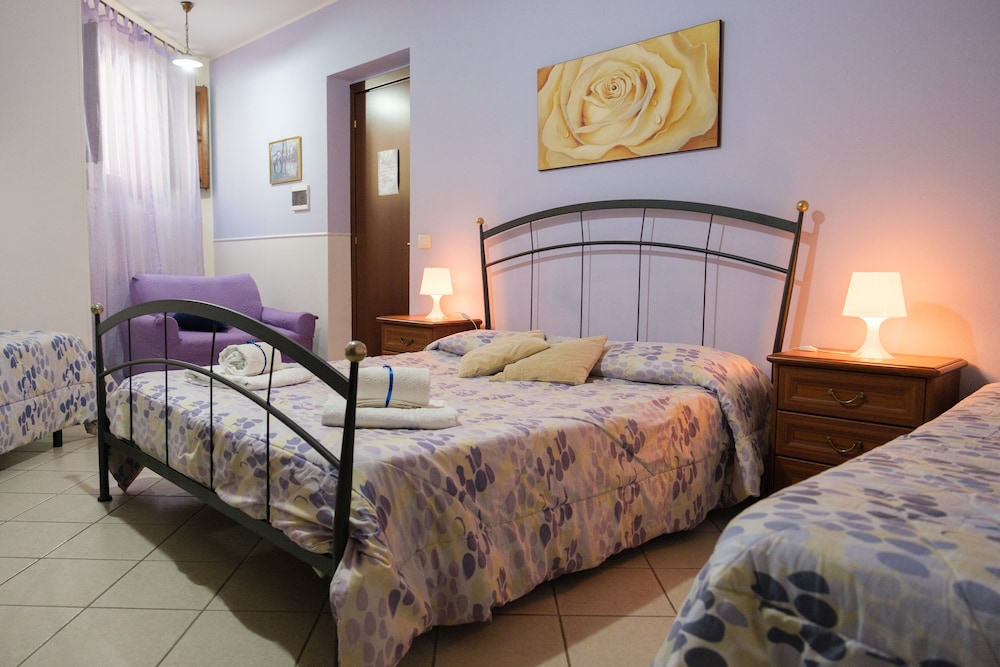 Standard Triple Room, 1 Bedroom, Ensuite