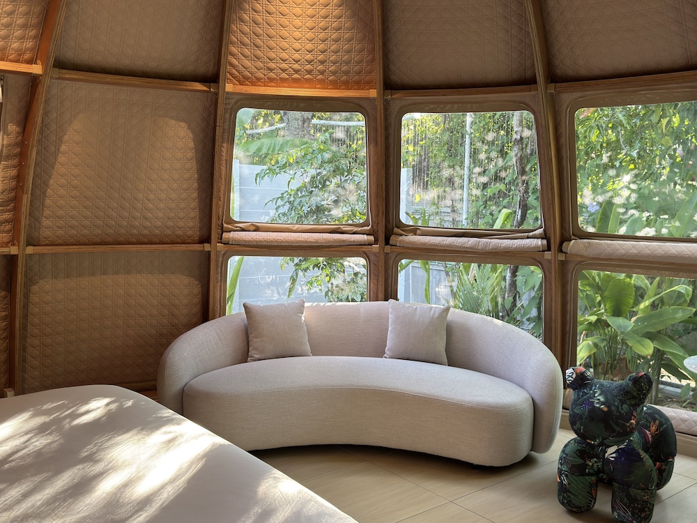Family Room, 3 Bedrooms - Photo 3