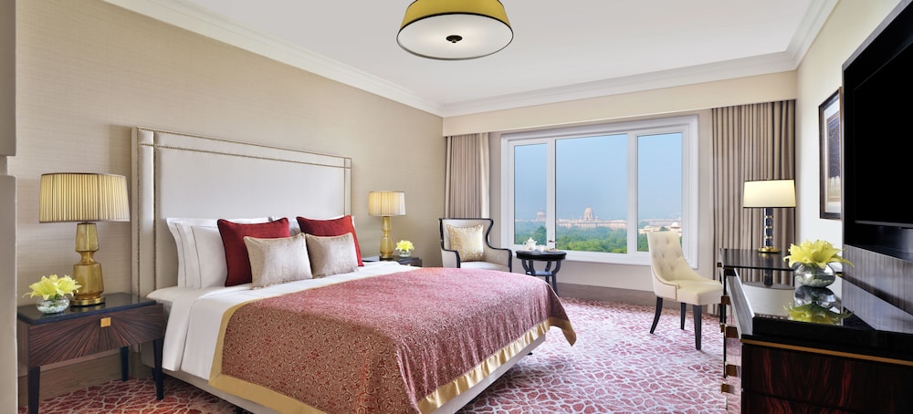 Taj Club, Executive Room, 1 King Bed, City View - Photo 1