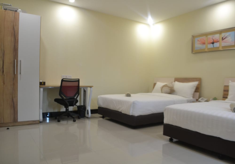 Family Room (Deluxe)