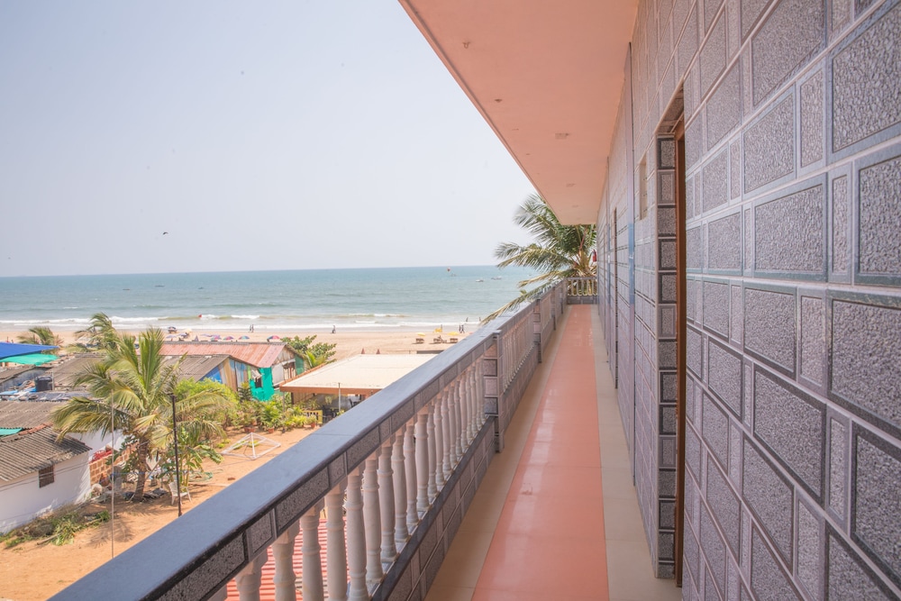 SUPER DELUXE SEA VIEW photo 2
