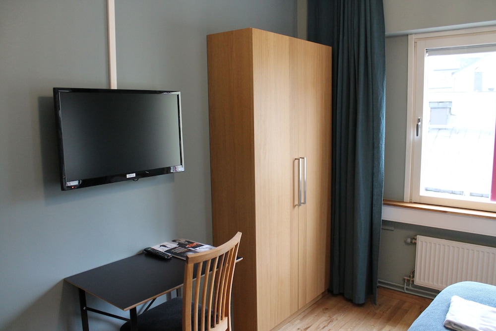 Superior Room, 1 King Bed, Non Smoking (with Sofabed) photo 3