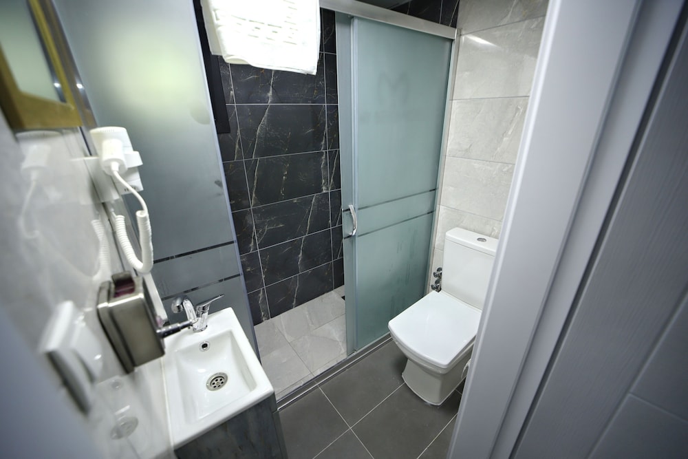 Standard Triple Room photo 2
