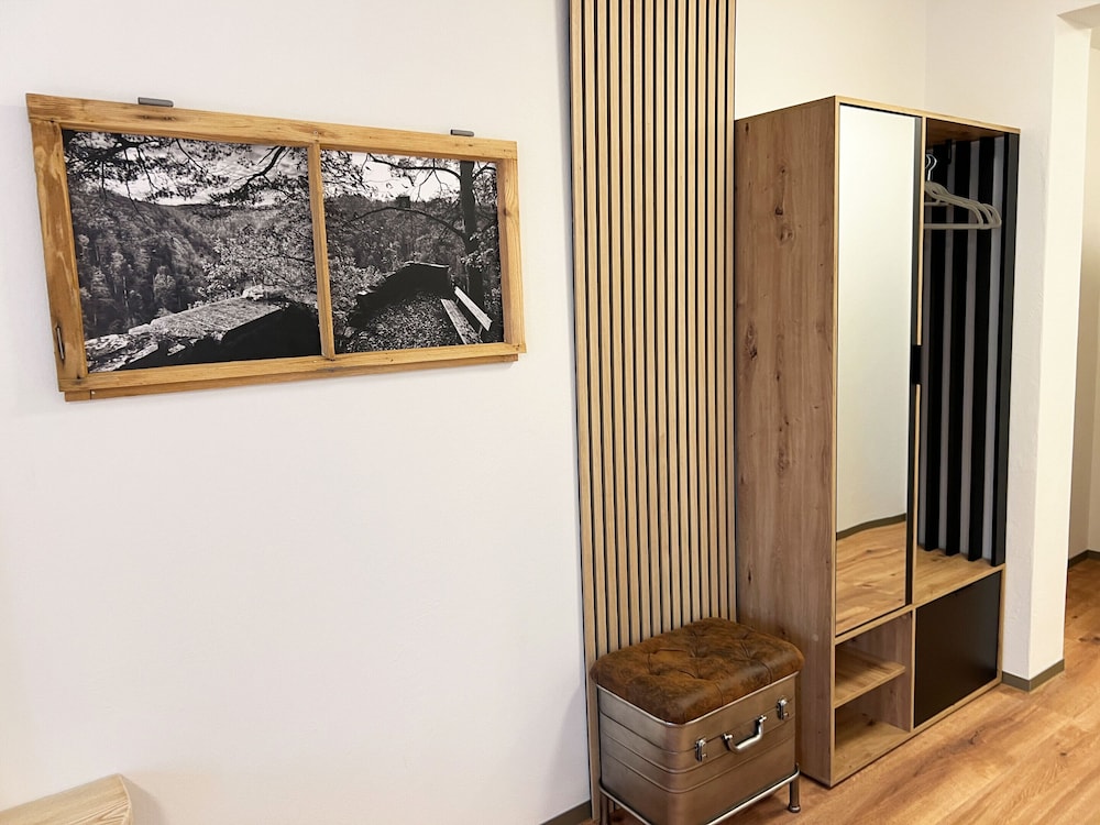 Deluxe Double Room, Private Bathroom, Courtyard View (Doppelzimmer Komfort) photo 3