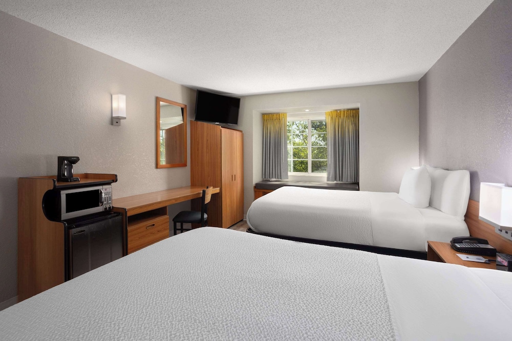 Room, Accessible - Photo 1