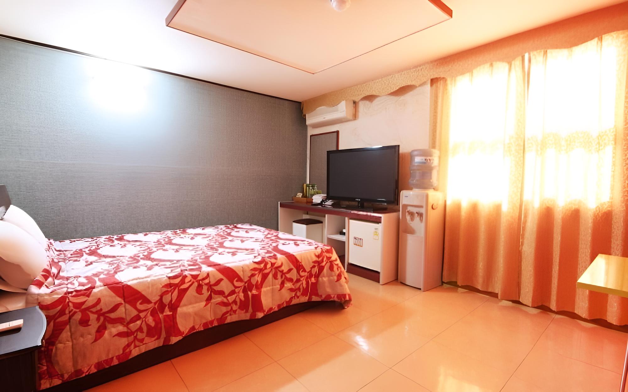 Room (Standard Room) photo 1