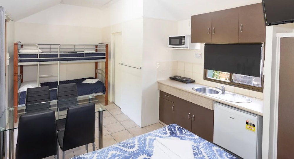 Large Budget Coconut Cabin (Studio)