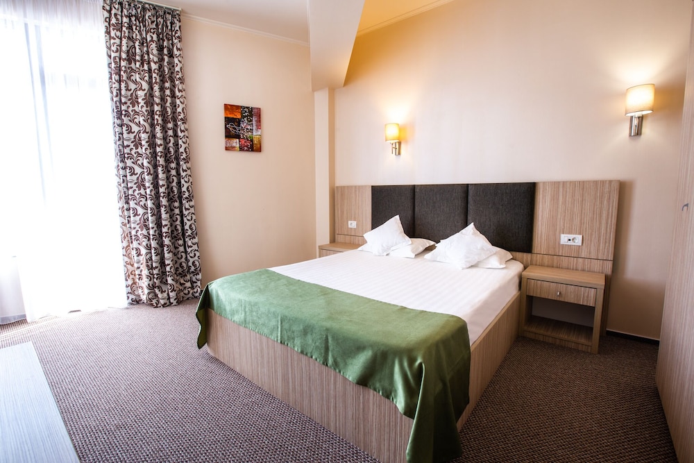 Superior Double Room, Partial Sea View - Photo 6