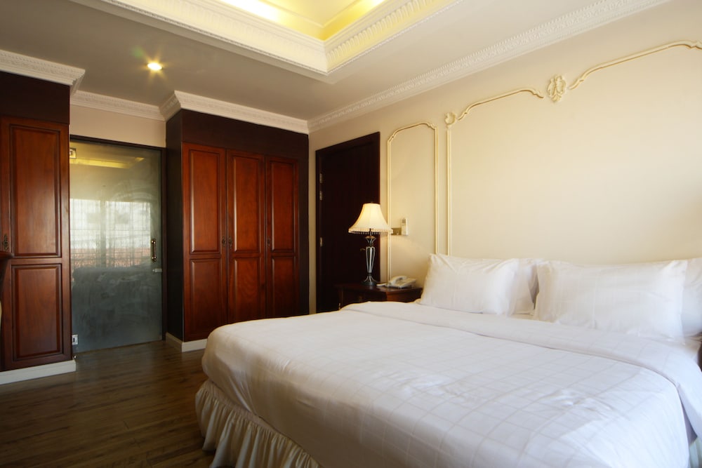 Two bedroom Suite - Photo 2