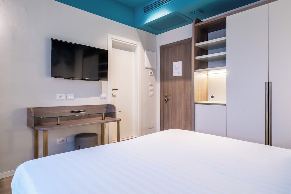 Standard Double Room - Photo 2