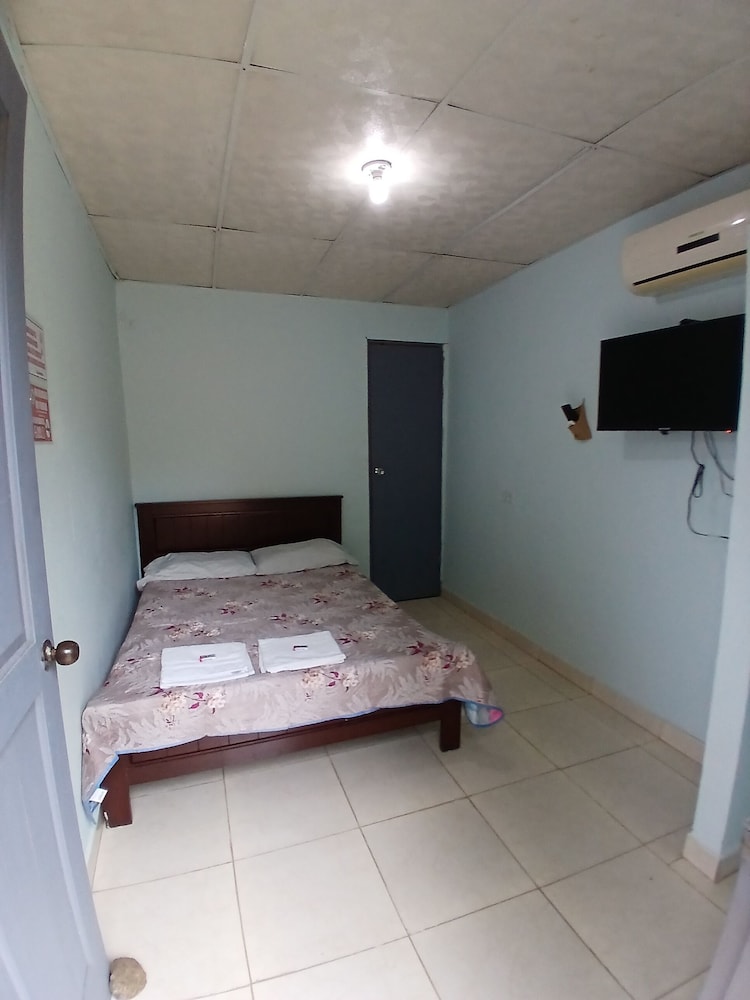 Basic Room photo 1
