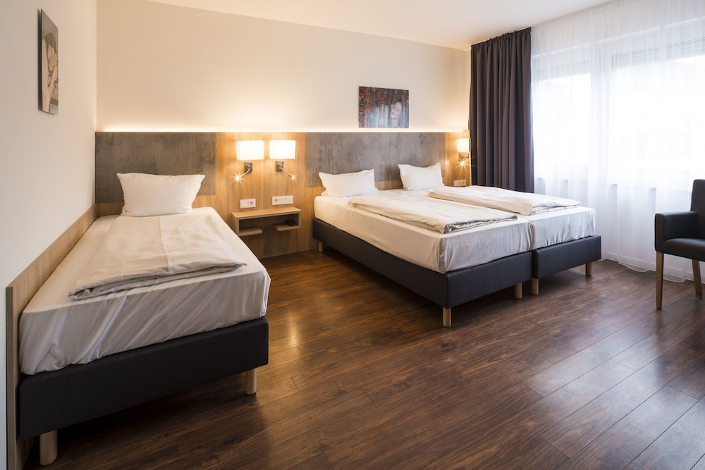 Comfort Triple Room