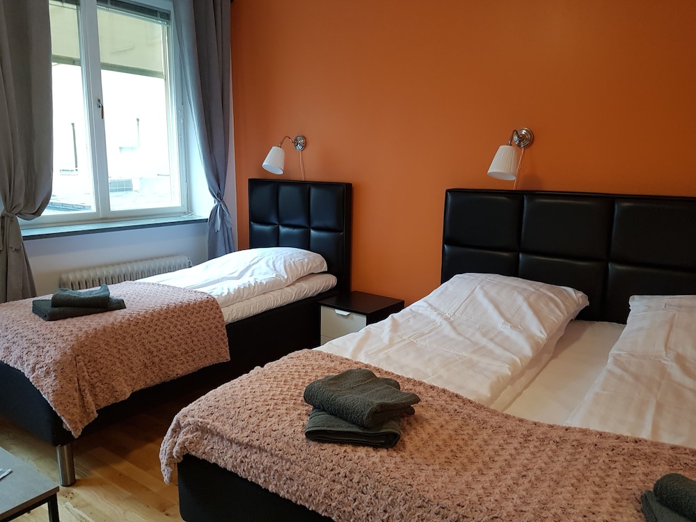 Triple Room, 3 Twin Beds, Kitchenette photo 2