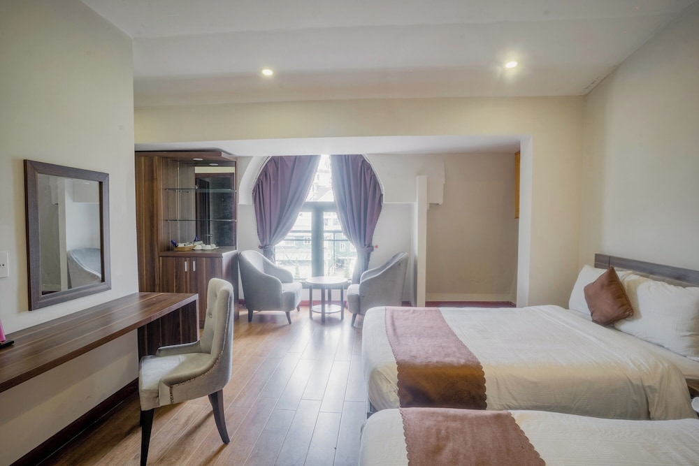 Family Room - Photo 7