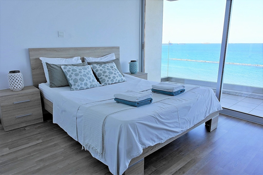 Luxury Apartment, 2 Bedrooms, Sea View (Sapphire)