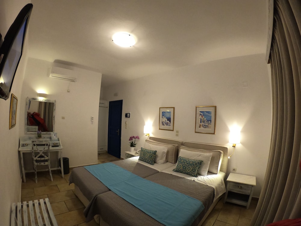 Superior Room - Photo 19