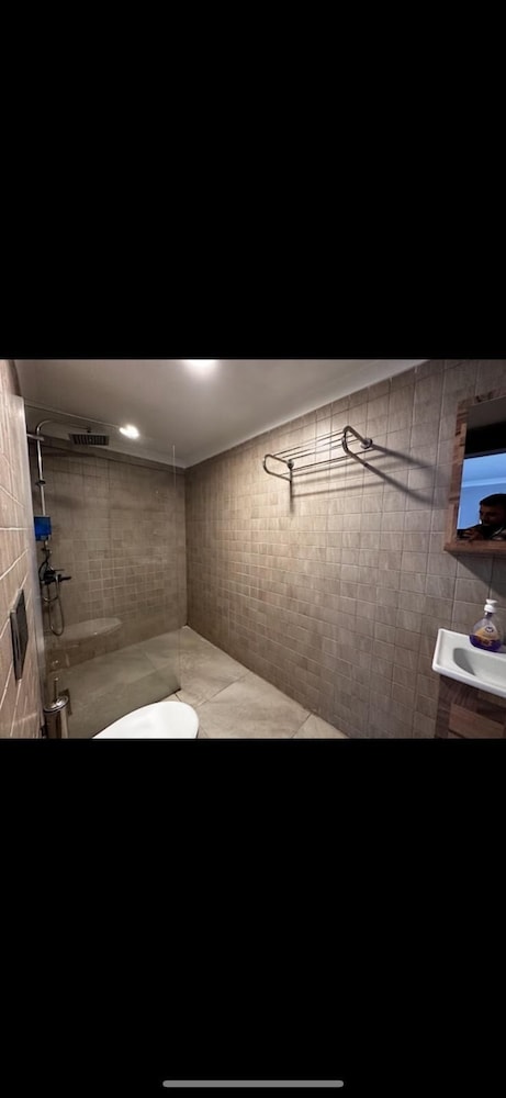 Comfort Room photo 2