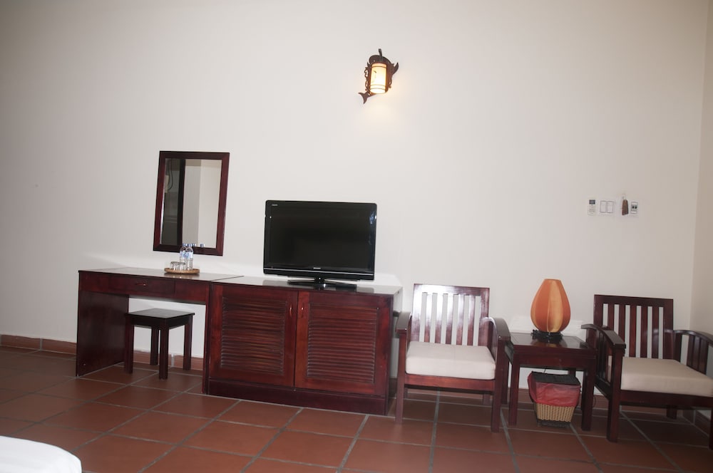 Deluxe Room, Garden View - Photo 5
