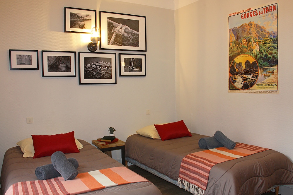 Quadruple Room, Multiple Beds photo 3