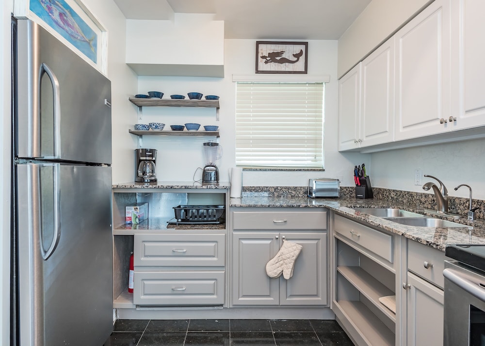 Luxury Duplex, 2 Bedrooms, Pool Access photo 3