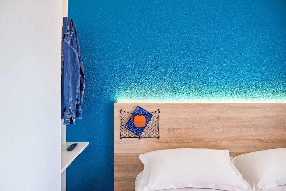 Room, 1 Double Bed, Accessible photo 3