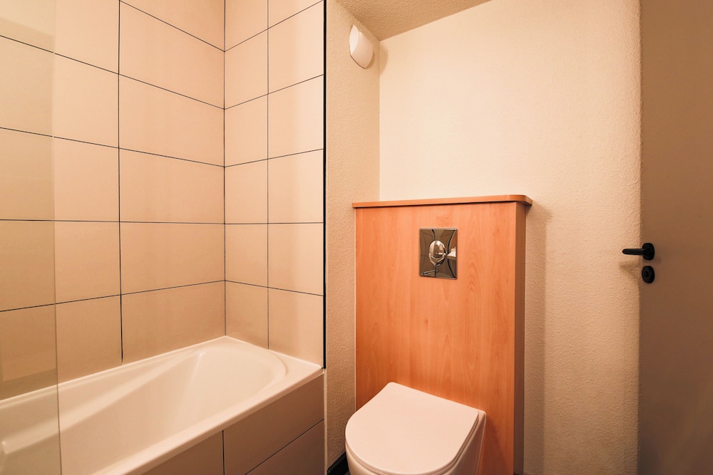 Double Room - Photo 8