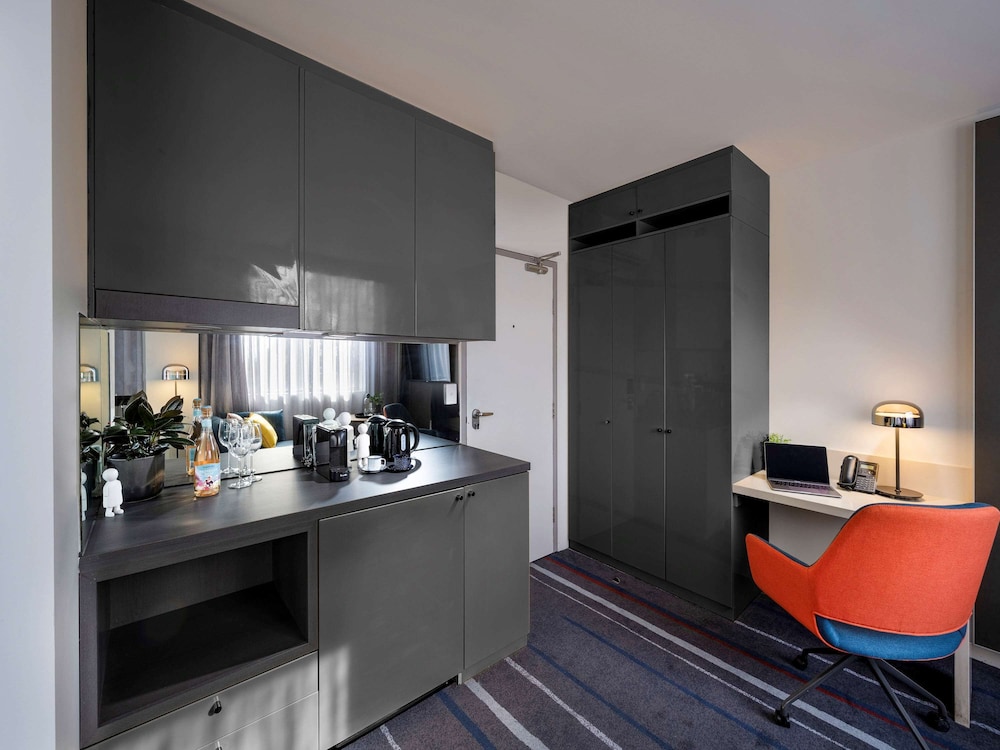 Superior Room, 1 Queen Bed - Photo 6