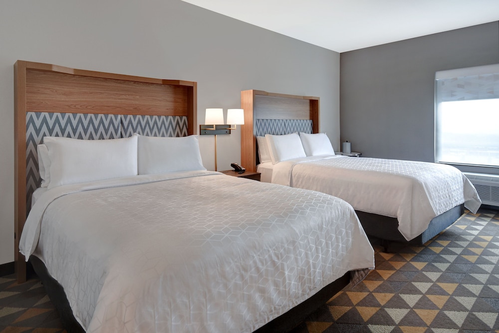 Premium Room, 2 Queen Beds, Accessible (Mobility, Accessible Tub) - Photo 10