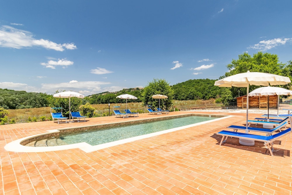 Villa photo 3
