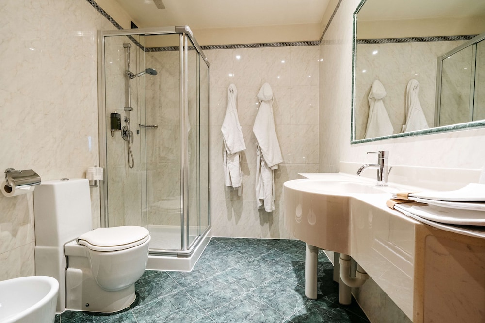 Executive Double Room - Photo 6