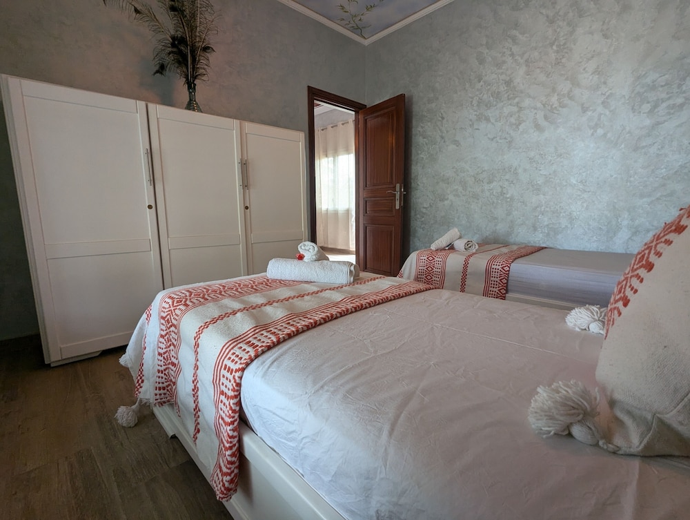 Family Bungalow, Ensuite, Pool View photo 3
