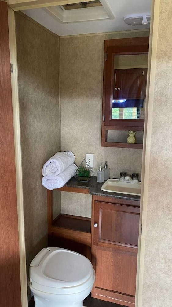 Honeymoon Mobile Home photo 2
