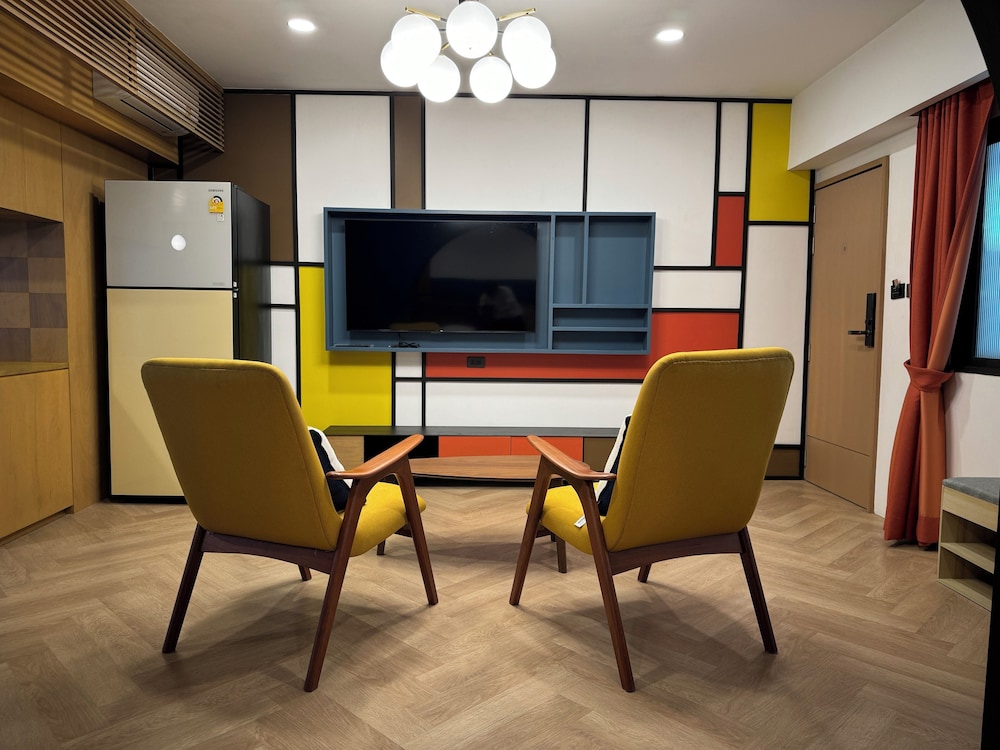 Deluxe Suite photo 2