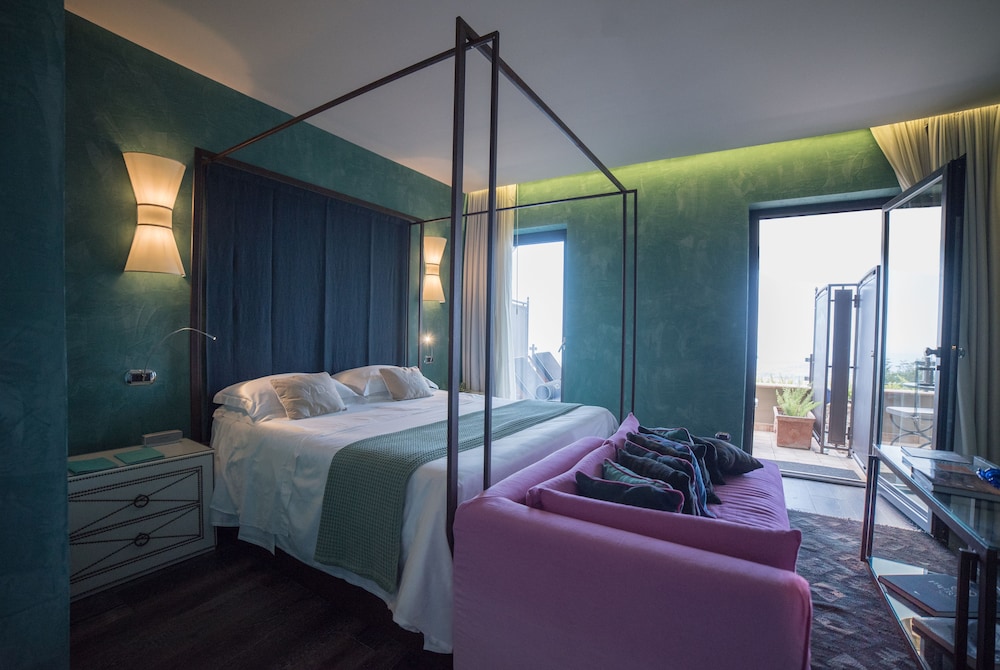 Junior Double Room, 1 King Bed, Sea View, Sea Facing
