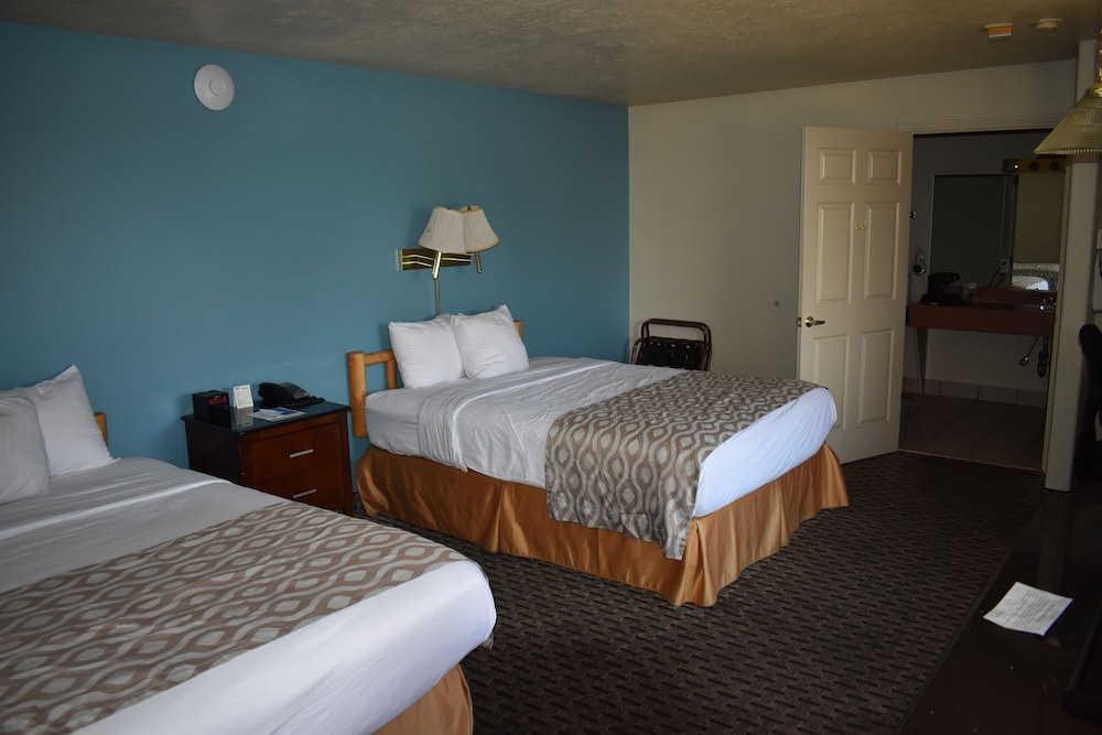 Room, 2 Queen Beds, Accessible, Non Smoking photo 1