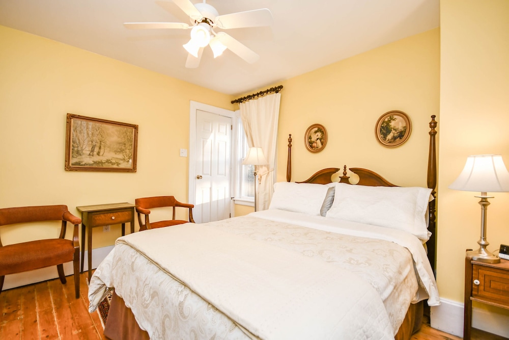 Standard Double Room, Ensuite (Buttercup Room) - Photo 7