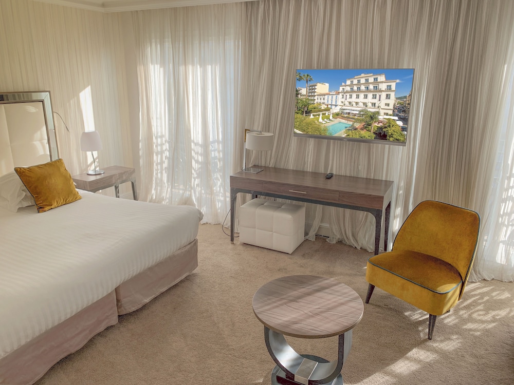 Junior Suite (Garden and pool view) photo 1