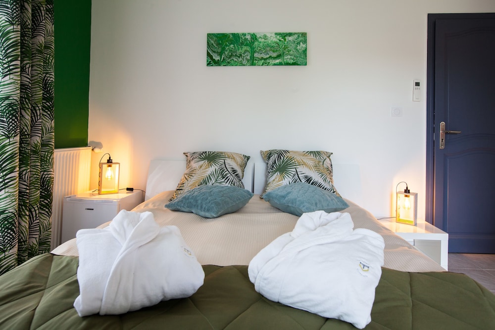Design Double Room, 1 Queen Bed