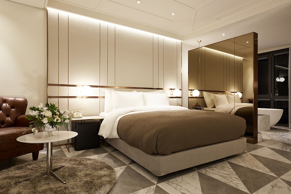 Premium Deluxe Double Room, City View photo 1