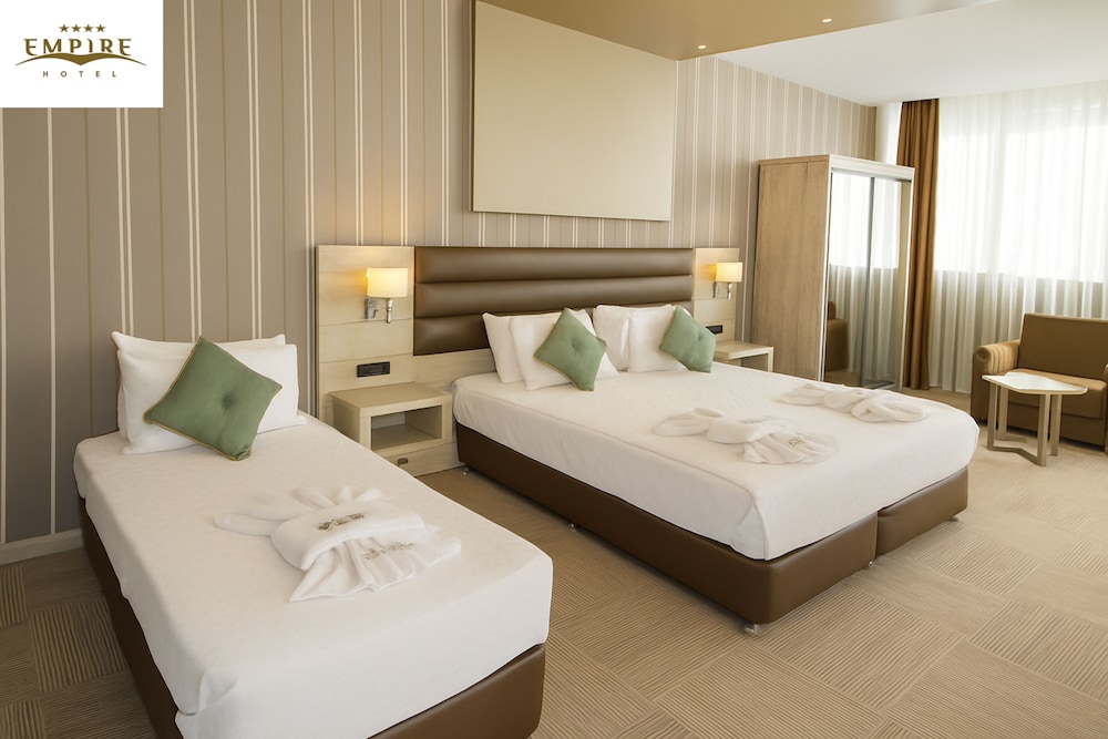 Deluxe Triple Room photo 1
