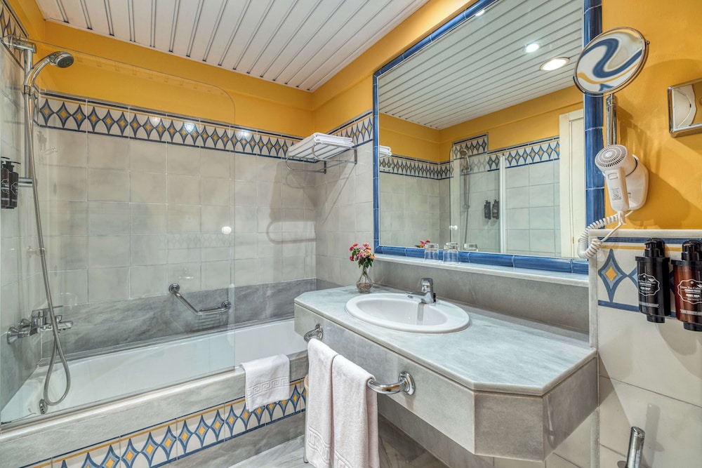 Panoramic Twin Room - Photo 4
