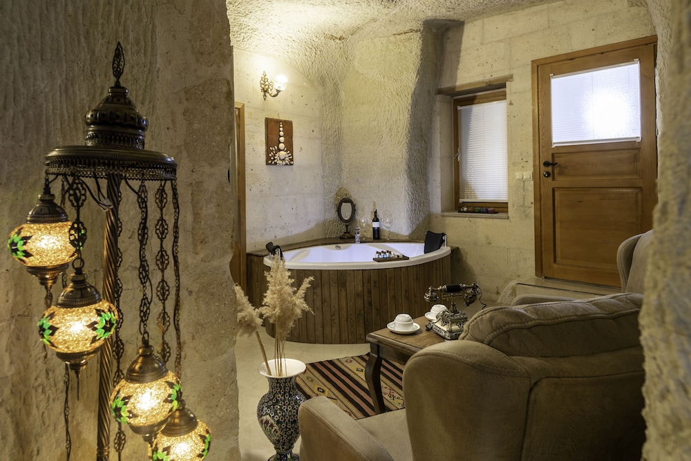 Royal Suite - Photo 7