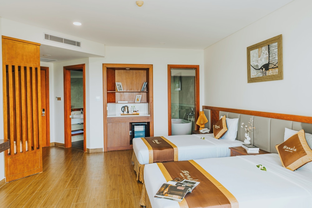 Deluxe Room, Resort View photo 2