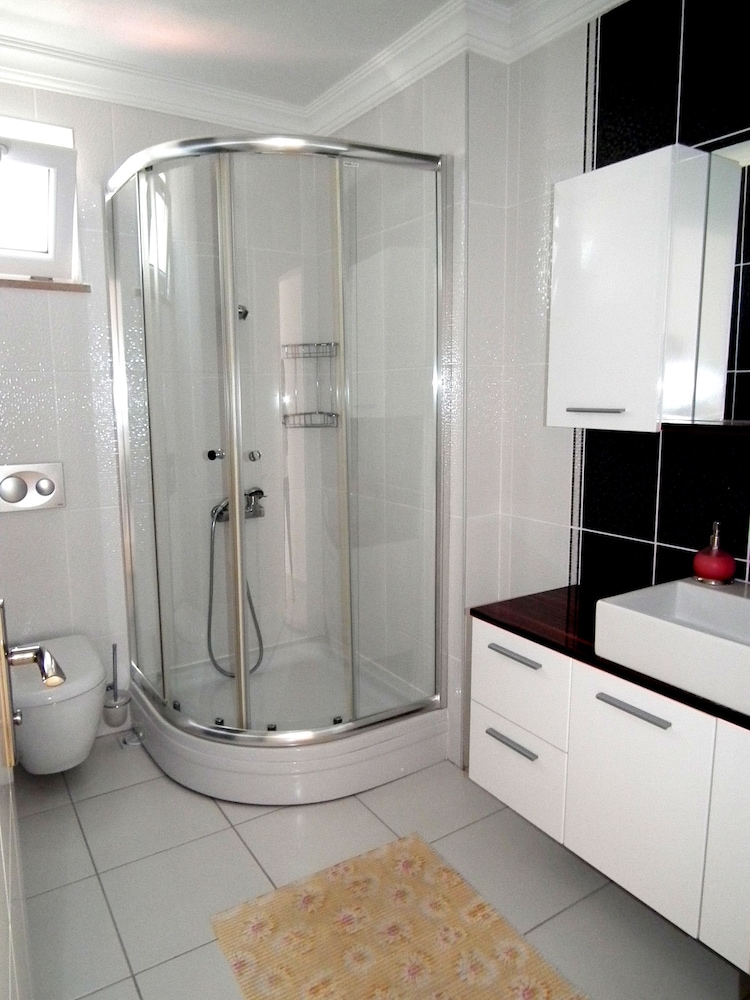 Villa photo 3