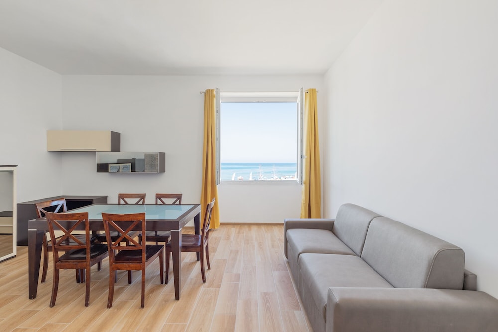 Panoramic Condo