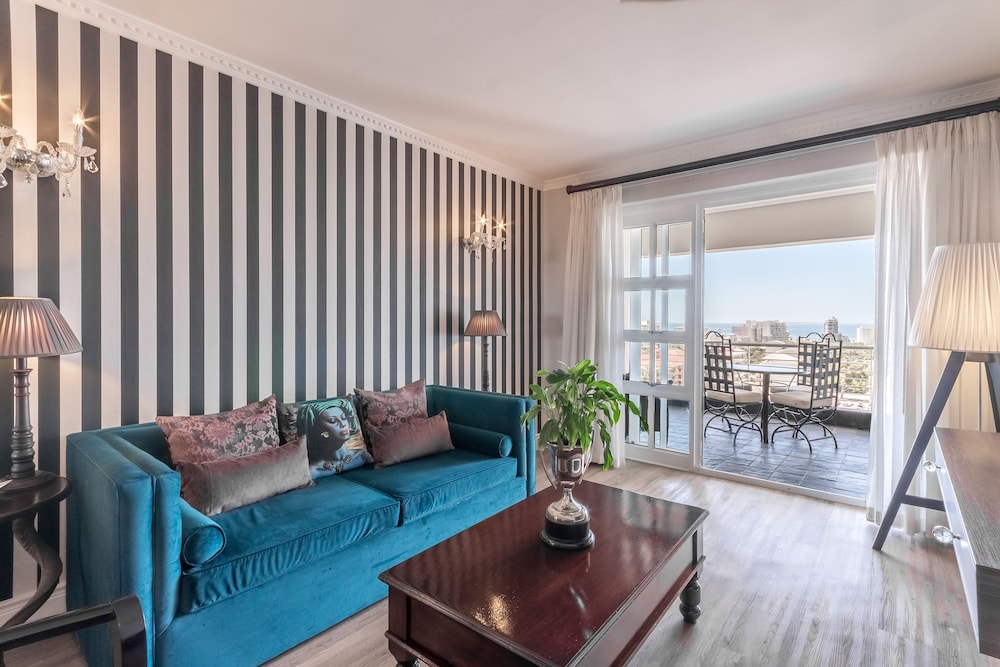 Luxury Apartment, 2 Bedrooms - Photo 6
