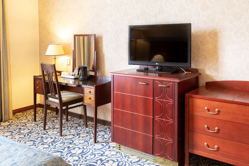 Superior Room (Best View - Castle) photo 3