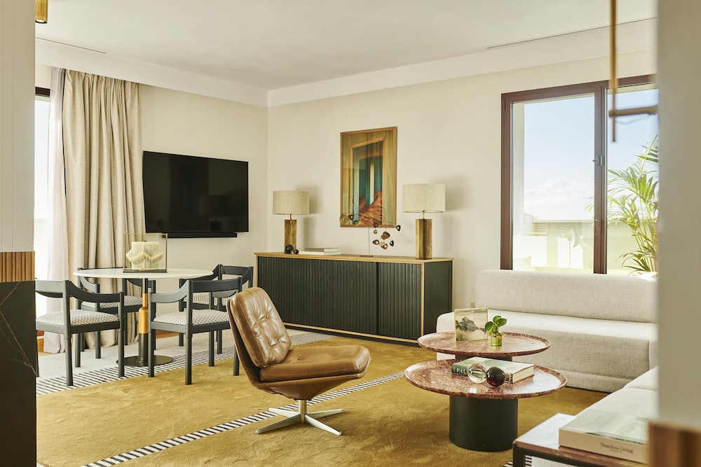 Suite (Penthouse) - Photo 8