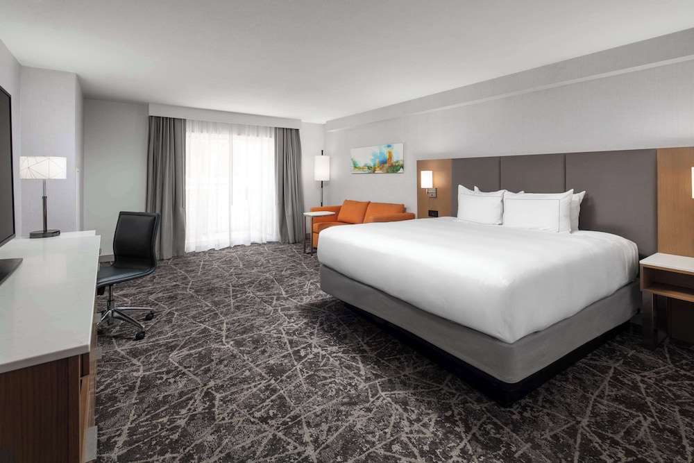 Deluxe King Room - Photo 1