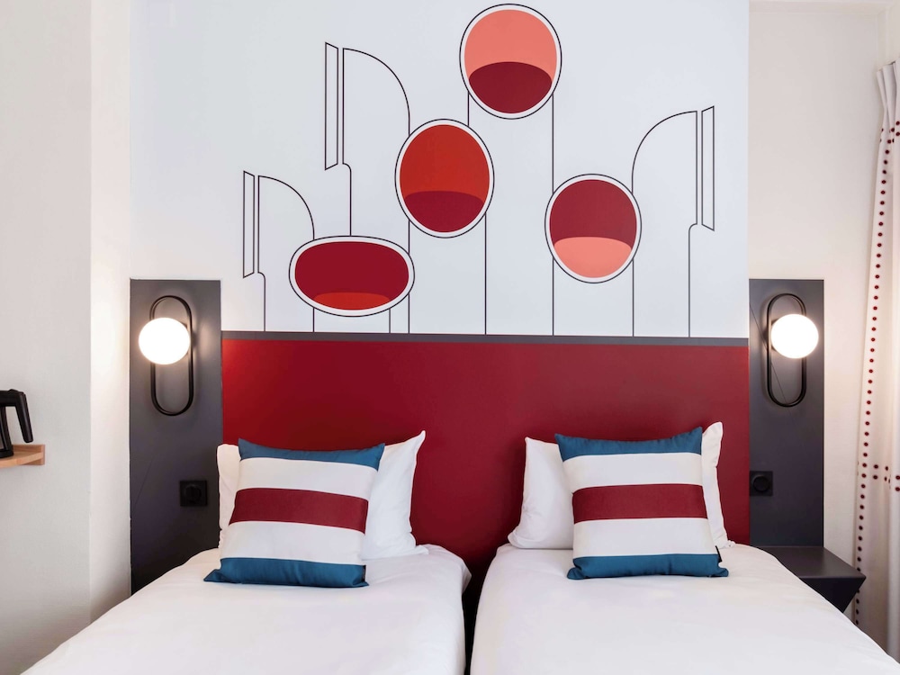 Standard Twin Room, 2 Twin Beds - Photo 4
